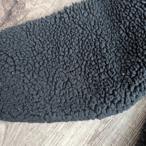 Urban Outfitters Cozy Black Sherpa Teddy Jacket - Picture 6 of 12